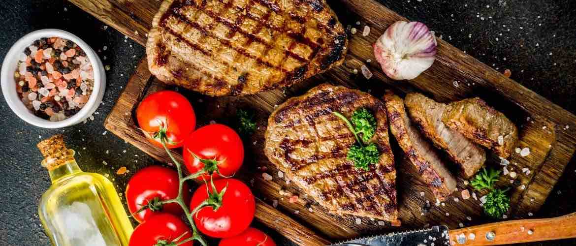 Grillfleisch ▶︎ gegrilltes Fleisch mit Gewürzkräuter I GOURMETMANUFACTORYshop